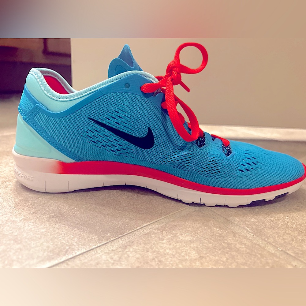 Nike Free Running Shoes Size 7